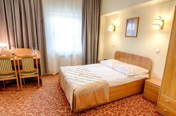 Фото номера Двухместный номер с 1 кроватью Отель Hotel Sezam г. Махова 26