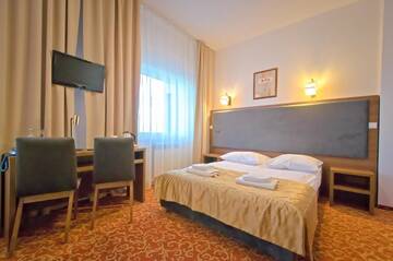 Фото номера Двухместный номер с 1 кроватью Отель Hotel Sezam г. Махова 6