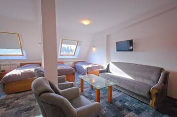 Фото номера Четырехместный номер Отель Hotel Sezam г. Махова 3